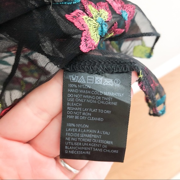 Kimchi Blue sheer floral embroidered t-shirt - Picture 7 of 8